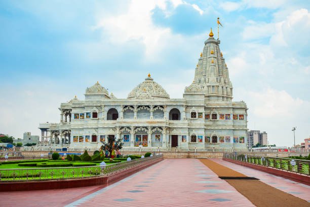 Best Delhi to Vrindavan Taxi Service